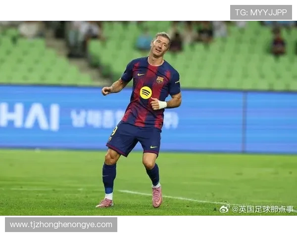 巴萨拒续莱万:42 球功勋明夏离队,青春革命压倒情怀